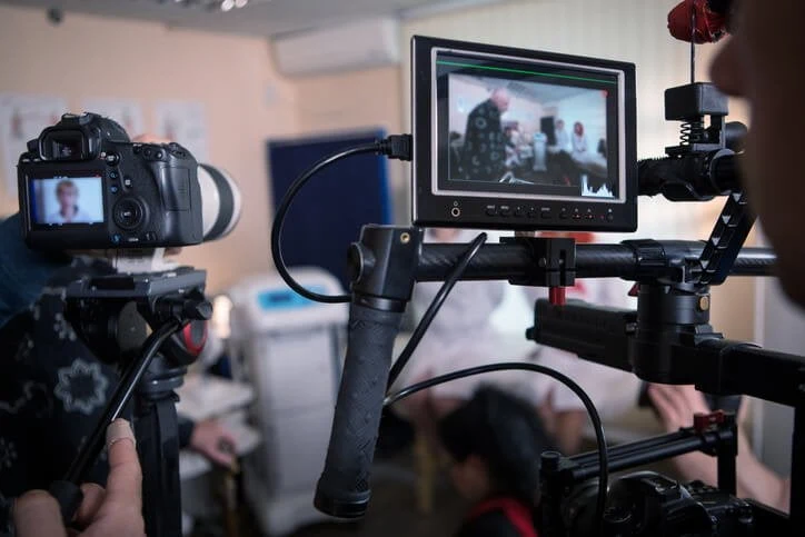 Sesión de fotos y reportaje de vídeo profesional para beauty party